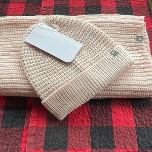 Fabletics infinity scarf and matching beanie